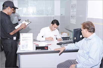 جانب من اختبارات خدمة مابعد البيع