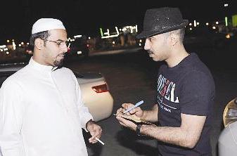 حمد الشمري يتحدث للزميل نواف نايف