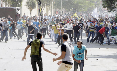 u0645u0639u0627u0631u0636u0648u0646 u0648u0645u0624u064au062fu0648u0646 u0644u0645u0631u0633u064a u062eu0644u0627u0644 u0627u0644u0627u0634u062au0628u0627u0643u0627u062a u0641u064a u0627u0644u0642u0627u0647u0631u0629 u0623u0645u0633 (u0631u0648u064au062au0631u0632)