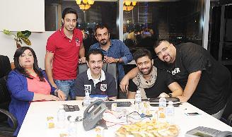 عادل المسلم يتوسط أبطال «عاشقة الجن» 