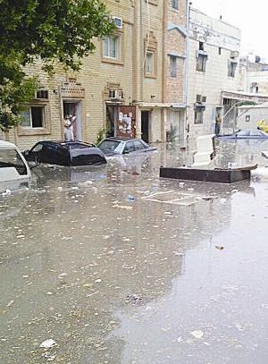 امطار الكويت تحولت بحارا في منطقة الحساوي