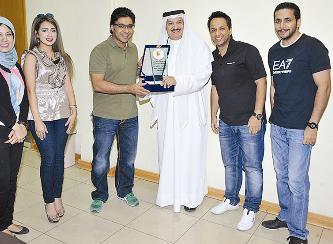 فريق «القايلة» يكرّم علي حسن