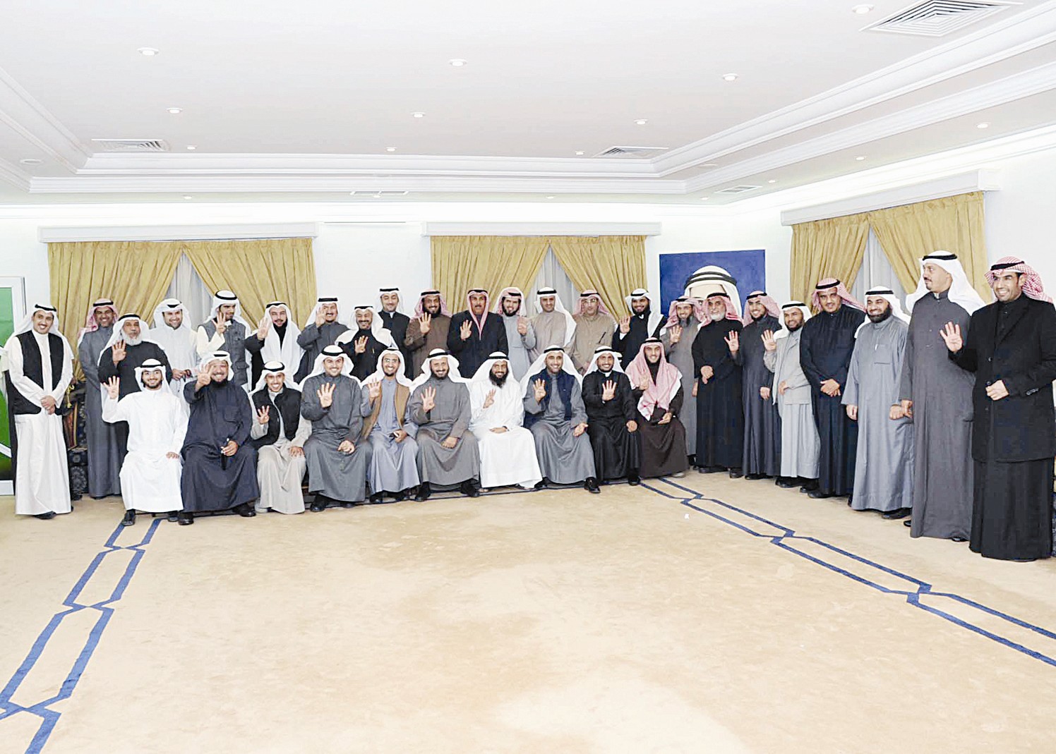 u0644u0642u0637u0629 u062cu0645u0627u0639u064au0629 u0644u0644u0645u0628u0631u0626u064au0646 u0648u0627u0644u0645u062du062au0641u0644u064au0646 (u062au0635u0648u064au0631 u0633u0639u062f u0647u0646u062fu0627u0648u064a)