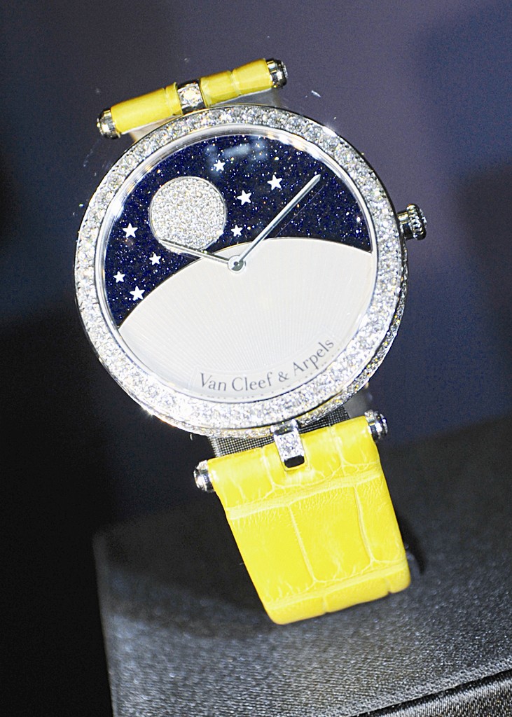 «ميد نايات إن كويت» بلونها الأصفر