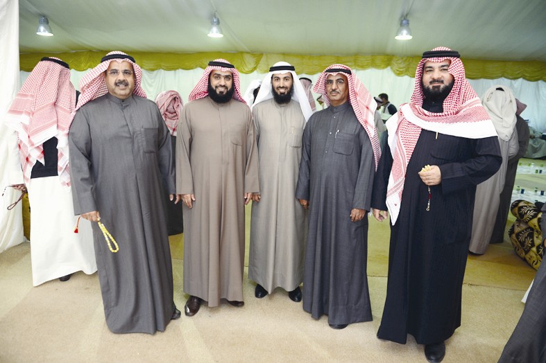 النائب السابق عبدالله عكاش مشاركاً الحضور