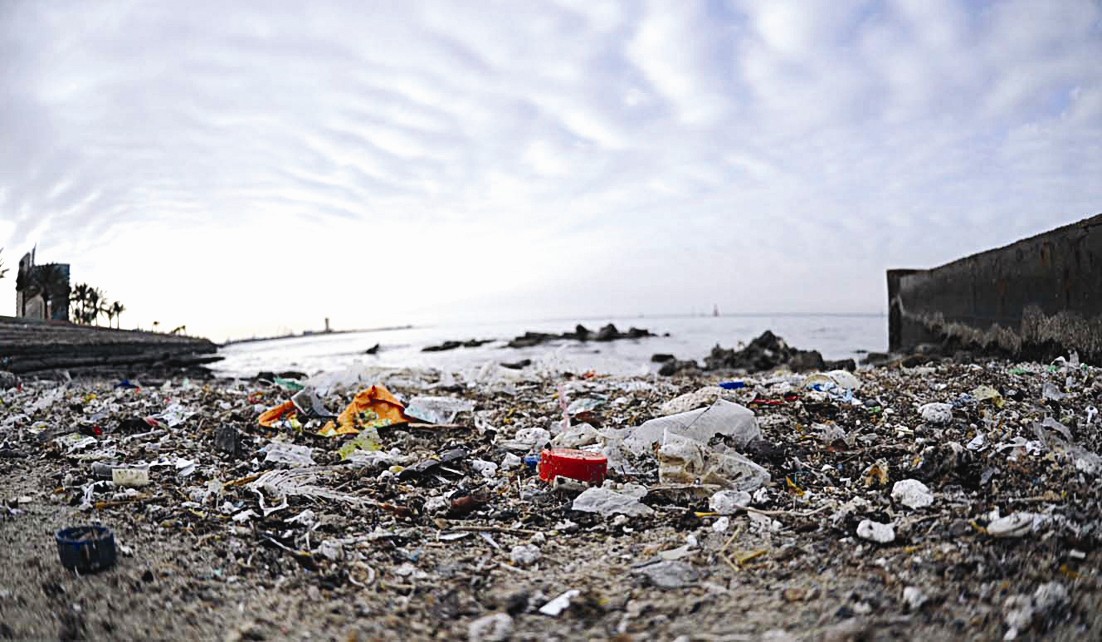 مخلفات تدمر البيئة