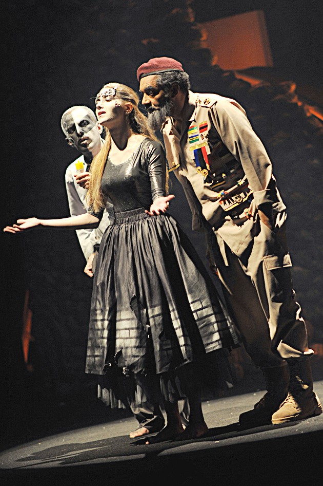 u0645u0634u0647u062f u0645u0646 u00abu0639u0646u0642 u0627u0644u0632u062cu0627u062cu0629u00bb