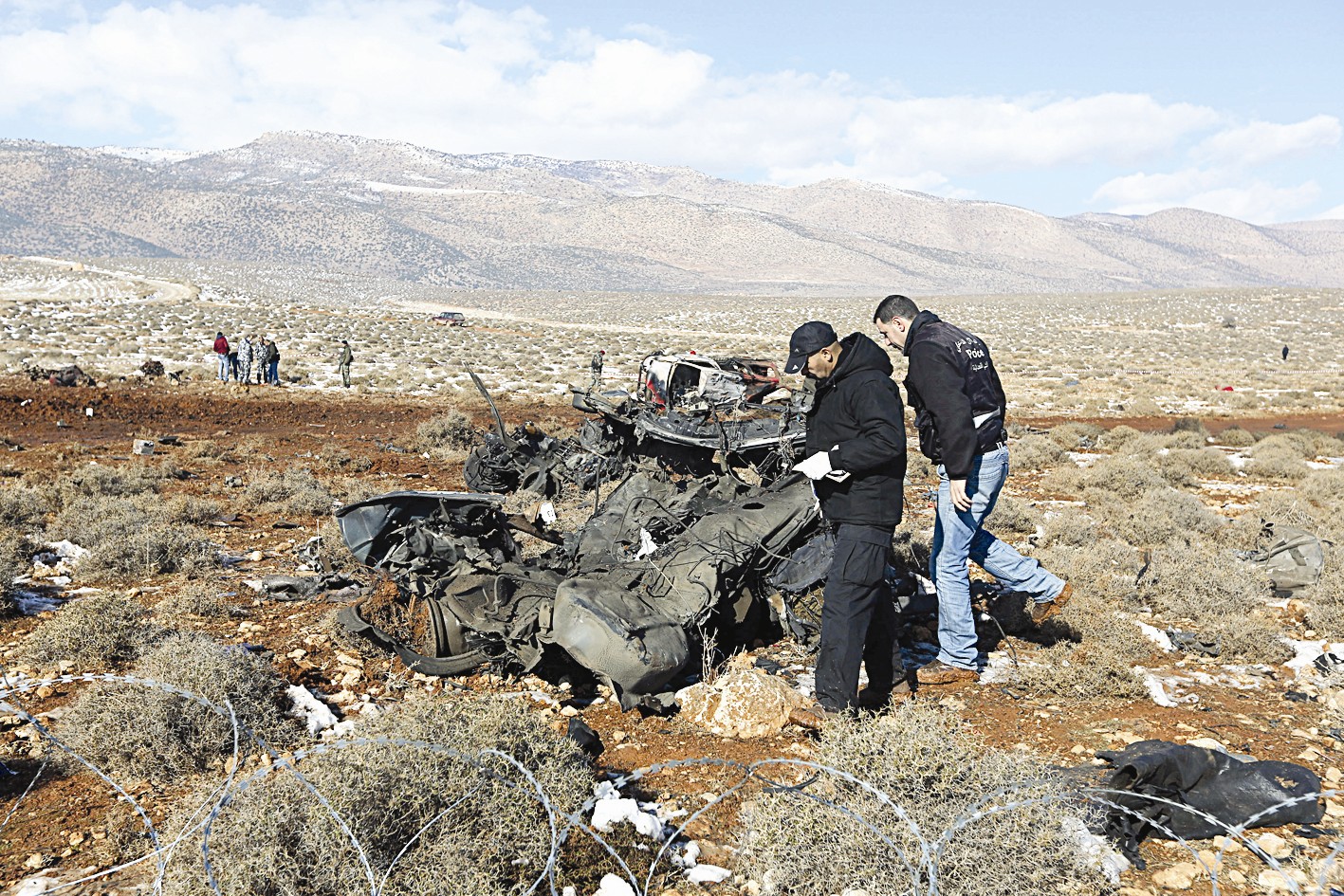 u0639u0646u0635u0631u0627u0646 u0645u0646 u00abu062du0632u0628 u0627u0644u0644u0647u00bb u064au0639u0627u064au0646u0627u0646 u0627u0644u0633u064au0627u0631u0629 u0627u0644u062au064a u0627u0646u0641u062cu0631u062a u0642u0631u0628 u0628u0639u0644u0628u0643 u0623u0645u0633 (u0623 u0641 u0628)