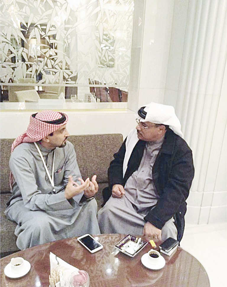 السليطي متحدثا للزميل غانم السليماني