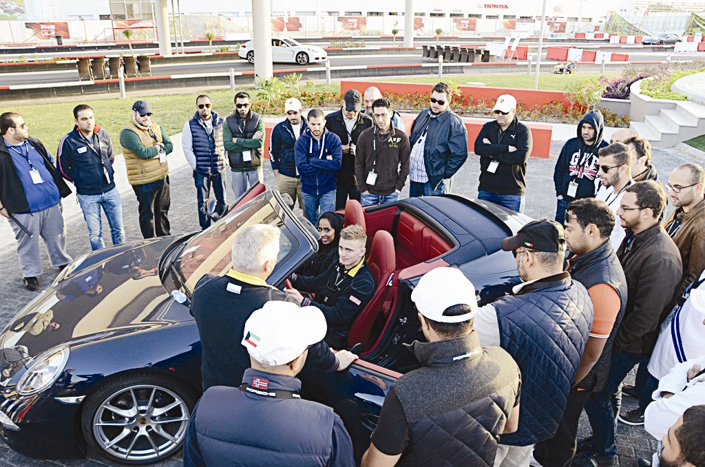 المشاركون في التجربة