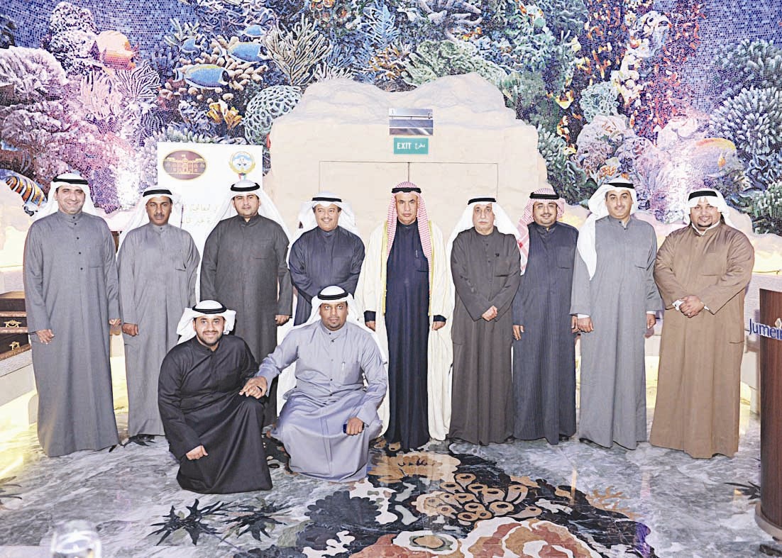 الفضالة مع ضباط الجهاز المركزي