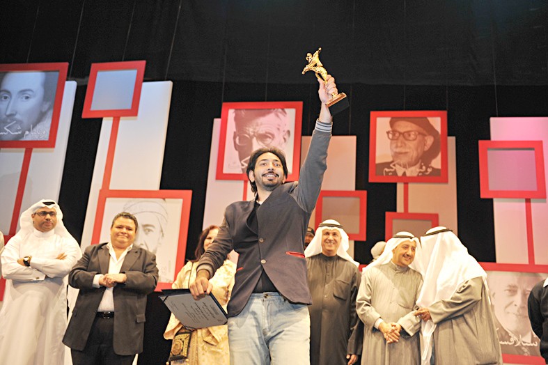 بدر المعتوق... وجائزة «أفضل إضاءة مسرحية»