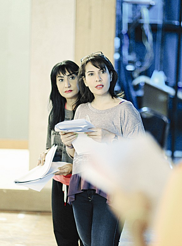 هدى وسحر حسين قدمتا «البنات والطنطل»