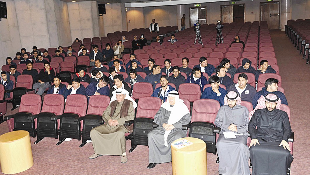 جانب من الحضور (تصوير جاسم بارون)