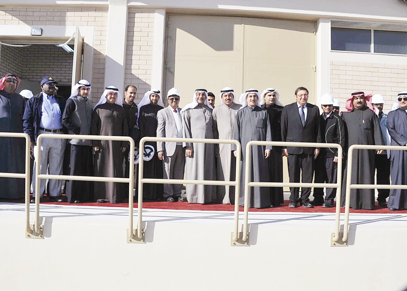 الإبراهيم وقيادات الوزارة يشاهدون مراحل تنفيذ المحطة