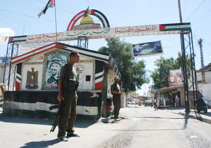 مدخل مخيم عين الحلوة