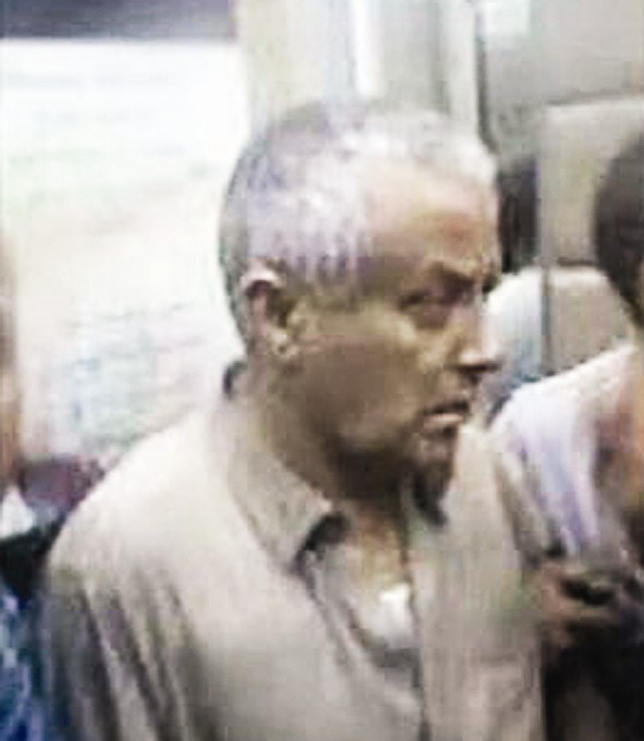 رئيس الوزراء الليبي علي زيدان بعد اختطافه لساعات ميركل تفوز بولاية ثالثة دمار اثر زلزال ضرب منطقة نائية في جنوب غربي الصين مسرح الجريمة في قلب بيروت بعد اغتيال شطح