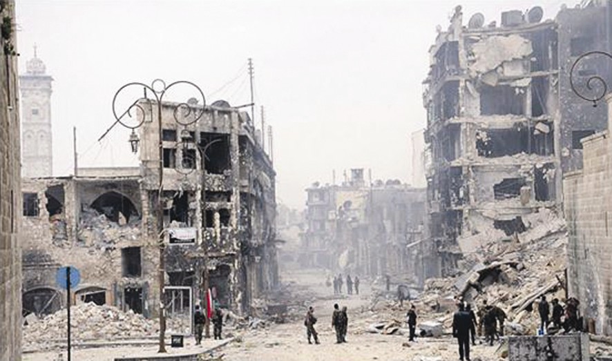 دمار واسع في أحد أحياء حمص