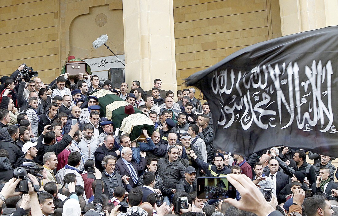 u062cu062bu0645u0627u0646 u0634u0637u062d u0645u062du0645u0648u0644u0627 u0639u0644u0649 u0623u0643u0641 u0645u0634u064au0639u064au0646 (u0627 u0628)