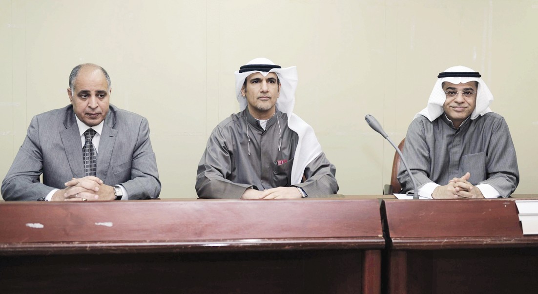 u0627u0644u0635u0627u064au063a u0645u062au0631u0626u0633u0627u064b u0627u0644u062cu0645u0639u064au0629 u0627u0644u0639u0645u0648u0645u064au0629 (u062au0635u0648u064au0631 u0637u0627u0631u0642 u0639u0632 u0627u0644u062fu064au0646)