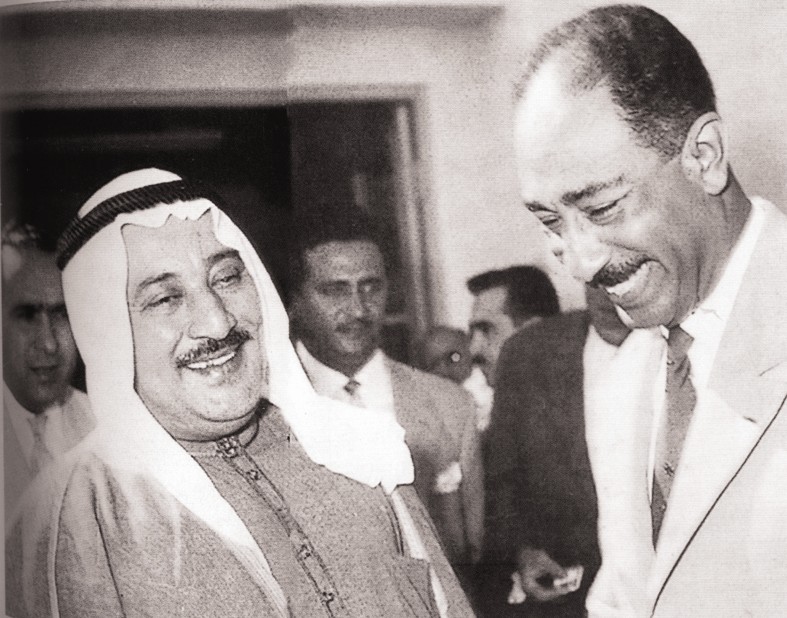 u0645u0639 u0623u0646u0648u0631 u0627u0644u0633u0627u062fu0627u062a u0641u064a u0625u062du062fu0649 u0632u064au0627u0631u0627u062au0647 u0644u0645u0635u0631