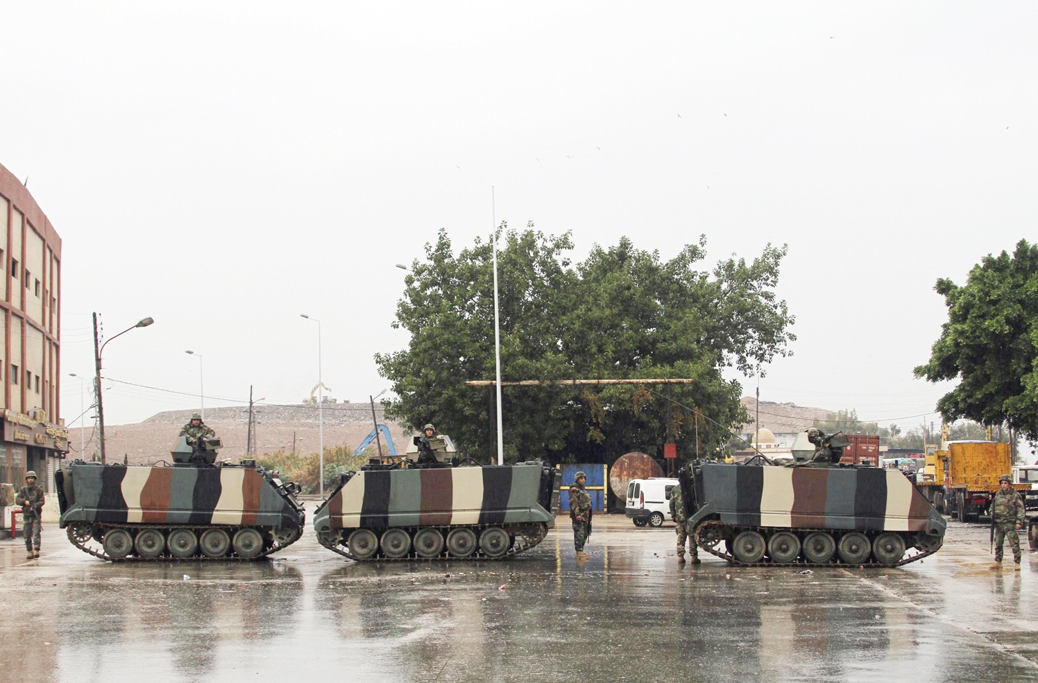 u0622u0644u064au0627u062a u0644u0644u062cu064au0634 u0627u0644u0644u0628u0646u0627u0646u064a u0641u064a u0637u0631u0627u0628u0644u0633 u0623u0645u0633  (u0631u0648u064au062au0631u0632)