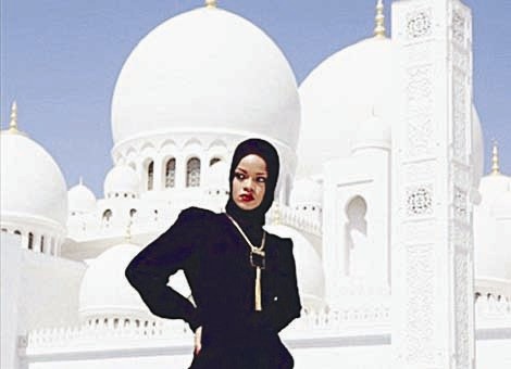 إطلالة ريهانا في أبو ظبي