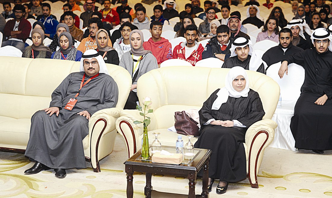 خولة الجناعي تتقدم الحضور