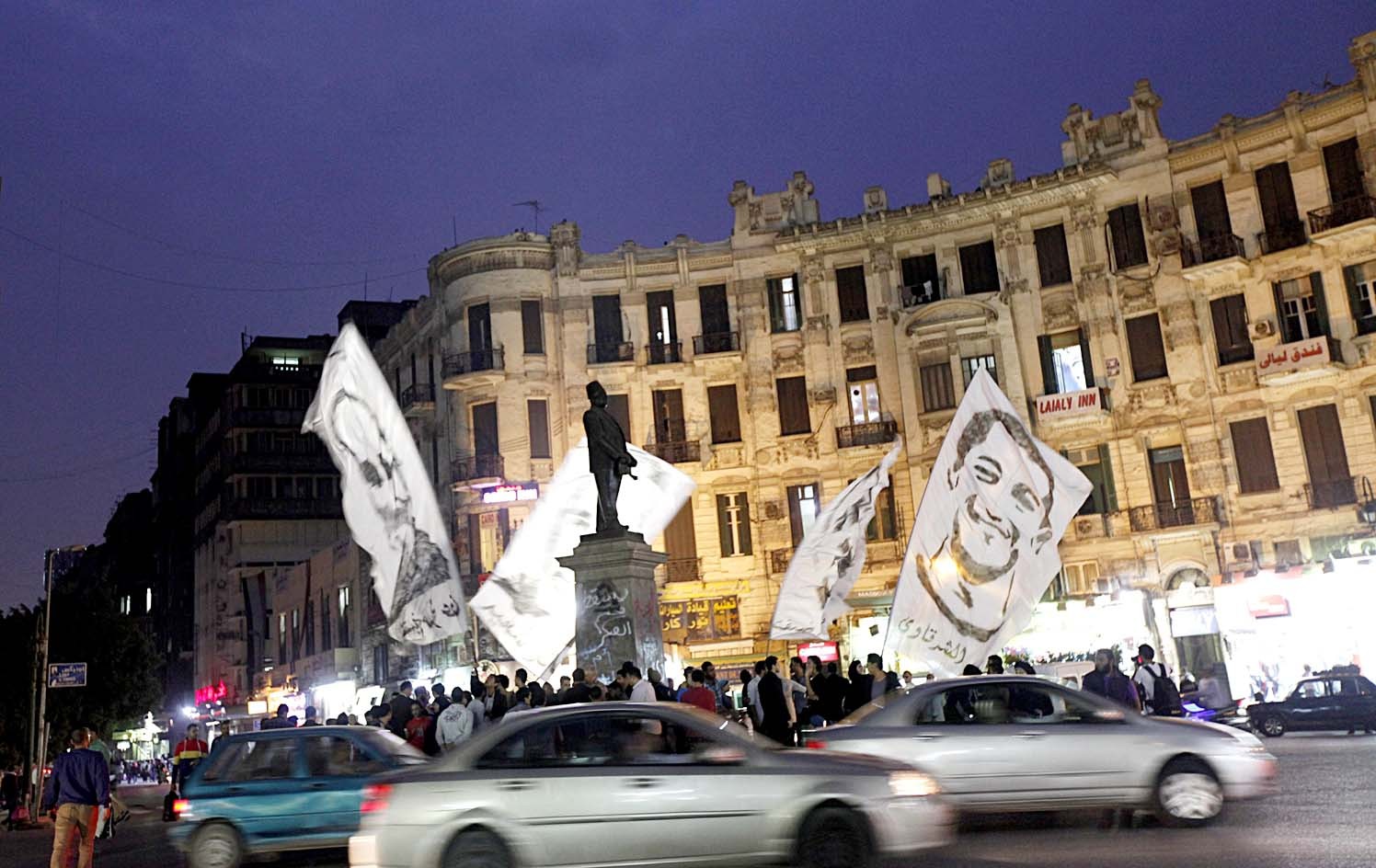 u0645u0633u064au0631u0629 u0644u064au0644u064au0629 u0645u0646u0627u0647u0636u0629 u0644u0642u0627u0646u0648u0646 u0627u0644u062au0638u0627u0647u0631 u0641u064a u0627u0644u0642u0627u0647u0631u0629  (u0631u0648u064au062au0631u0632)