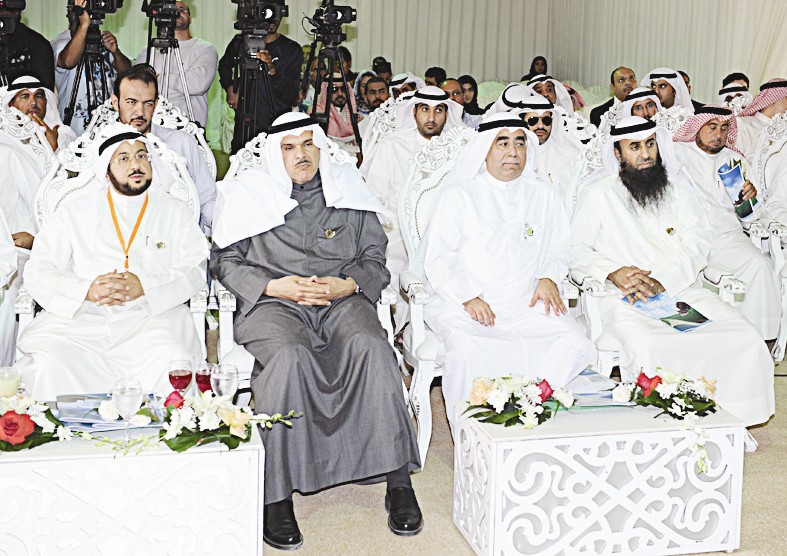 u062du0636u0648u0631 u0627u0641u062au062au0627u062d u0627u0644u0645u062eu064au0645 u064au062au0648u0633u0637u0647u0645 u0627u0644u062du0645u0648u062f