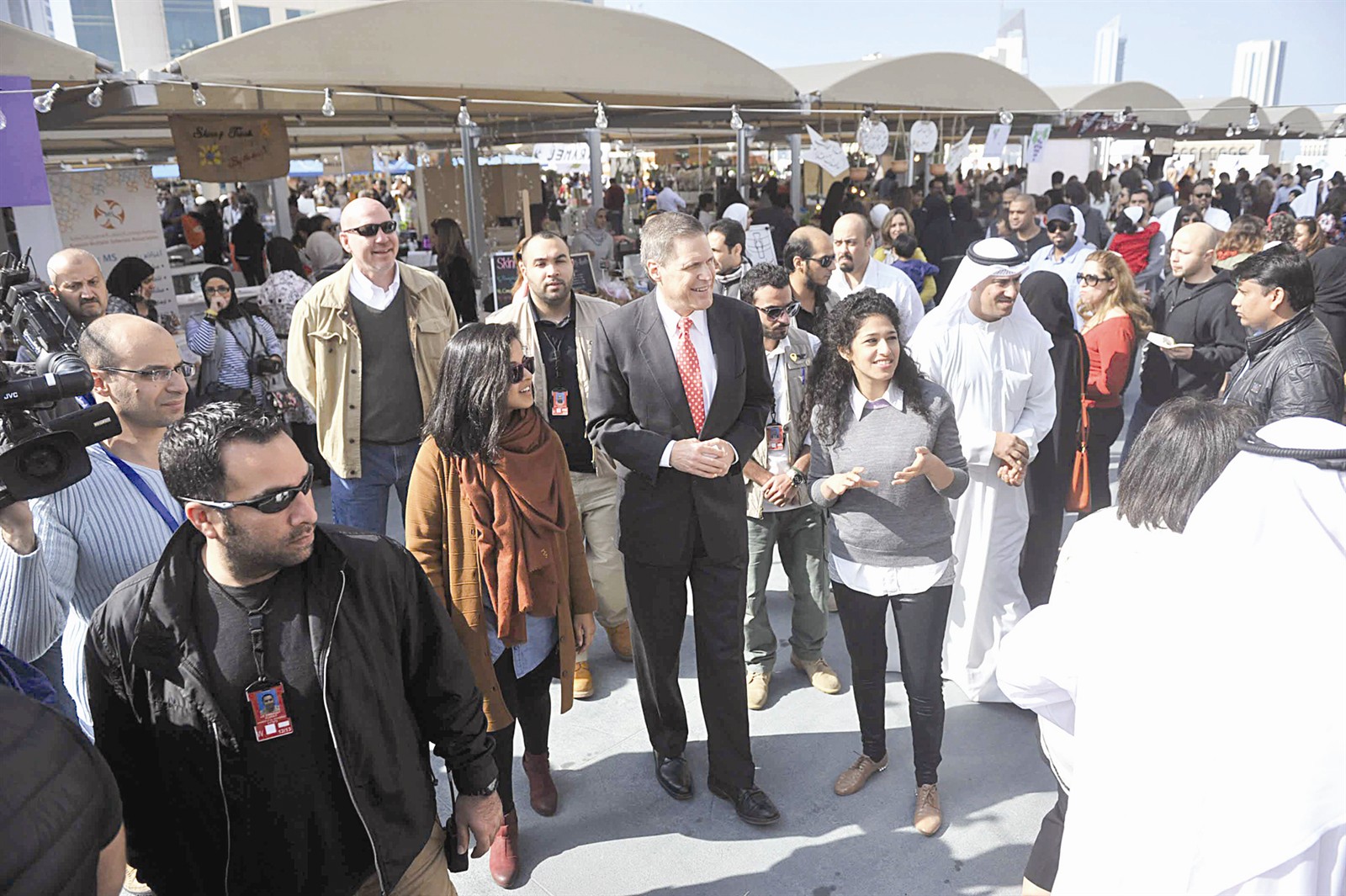 u0627u0644u0633u0641u064au0631 u0627u0644u0623u0645u064au0631u0643u064a u0641u064a u062cu0648u0644u0629 u062fu0627u062eu0644 u0627u0644u0633u0648u0642