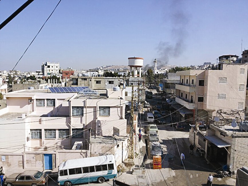 دخان القلاقل والمخاوف في المخيم الممنوع من الانفجار