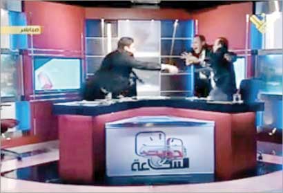 u0645u0634u0647u062f u0639u0628u0631 u0627u0644u064au0648u062au064au0648u0628 u064au0638u0647u0631 u0632u0647u0631u0627u0646 u0648u0647u0648 u064au0631u0634u0642 u0628u0634u0627u0631u0629 u0628u0643u0648u0628 u0627u0644u0645u0627u0621