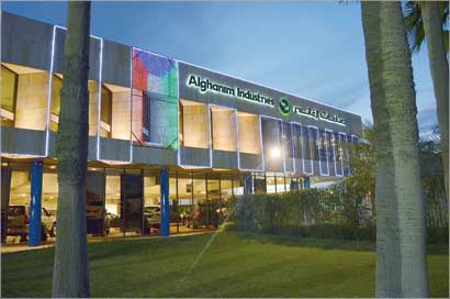 u00abX-u0633u0627u064au062a u0627u0644u063au0627u0646u0645u00bb u064au0634u0627u0631u0643 u0639u0645u0644u0627u0621u0647 u0641u0631u062du0629 u0627u0644u0645u0646u0627u0633u0628u0627u062a u0627u0644u0648u0637u0646u064au0629