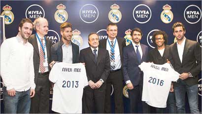 u0644u0642u0637u0629 u062cu0645u0627u0639u064au0629 u0628u0639u062f u062au0648u0642u064au0639 u0639u0642u062f u0627u0644u0634u0631u0627u0643u0629