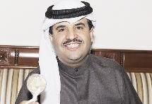حلوى عليها صورته