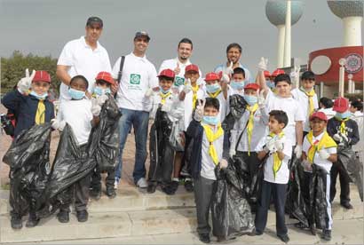 u0645u0648u0638u0641u0648 u00abu0628u064au062au0643u00bb u0645u0639 u0639u062fu062f u0645u0646 u0627u0644u0637u0644u0627u0628 u0627u0644u0645u0634u0627u0631u0643u064au0646 u0628u0627u0644u062du0645u0644u0629