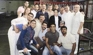 ... ومع فريق العمل