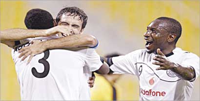 u0644u0627u0639u0628u0648 u0627u0644u0633u062f u0628u0639u062f u062du0633u0645 u0627u0644u0644u0642u0628 u0641u064a u0635u0627u0644u062du0647u0645