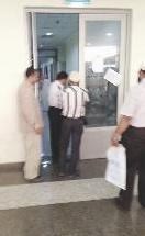 الأمن يمنع دخول المراجعين لصالات «الشؤون»