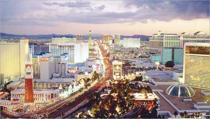لاس فيغاس تتلألأ بالأضواء 