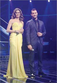 مقدما البرنامج يسرا اللوزي وباسم الزورو