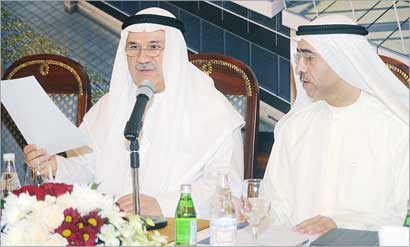 u0645u0639u0631u0641u064a u0645u062au0631u0626u0633u0627 u0639u0645u0648u0645u064au0629 u00abu0627u0644u0623u0648u0644u0649 u0644u0644u0641u0646u0627u062fu0642u00bb (u062au0635u0648u064au0631 u0637u0627u0631u0642 u0639u0632 u0627u0644u062fu064au0646)