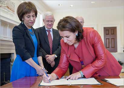 u062fu0627u0646u0629 u0627u0644u0635u0628u0627u062d u0648 u0643u0627u0631u0648u0644 u0641u0648u0644u062a u062eu0644u0627u0644 u062au0648u0642u064au0639 u0627u0644u0627u062au0641u0627u0642u064au0629