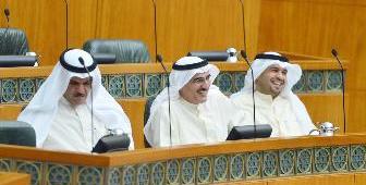 وزراء يبتسمون