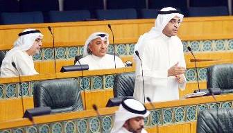 أحمد المليفي متحدثاً