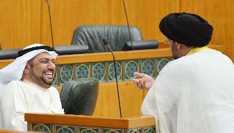 الزلزلة ضاحكاً في حديث مع القلاف