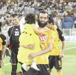 u0645u062du0645u062f u0641u0647u0627u062f u0645u0639 u0627u0628u0646u062au0647 u0627u0644u062au064a u062au0648u0641u064au062a u0645u0646 u0642u0628u0644 u0641u064a u062du0627u062fu062b u0633u064au0631r