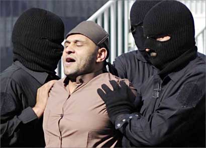 حجاج إلى حبل المشنقة