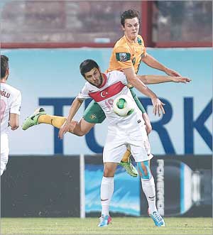 u0627u0644u0644u0627u0639u0628 u0627u0644u0627u0633u062au0631u0627u0644u064a u0622u062fu0627u0645 u064au0642u0641u0632 u0623u0639u0644u0649 u0645u0646 u0627u0644u062au0631u0643u064a u0627u0628u0631u0627u0647u064au0645 u064au0644u0645u0638 (u0627 u0641 u0628)